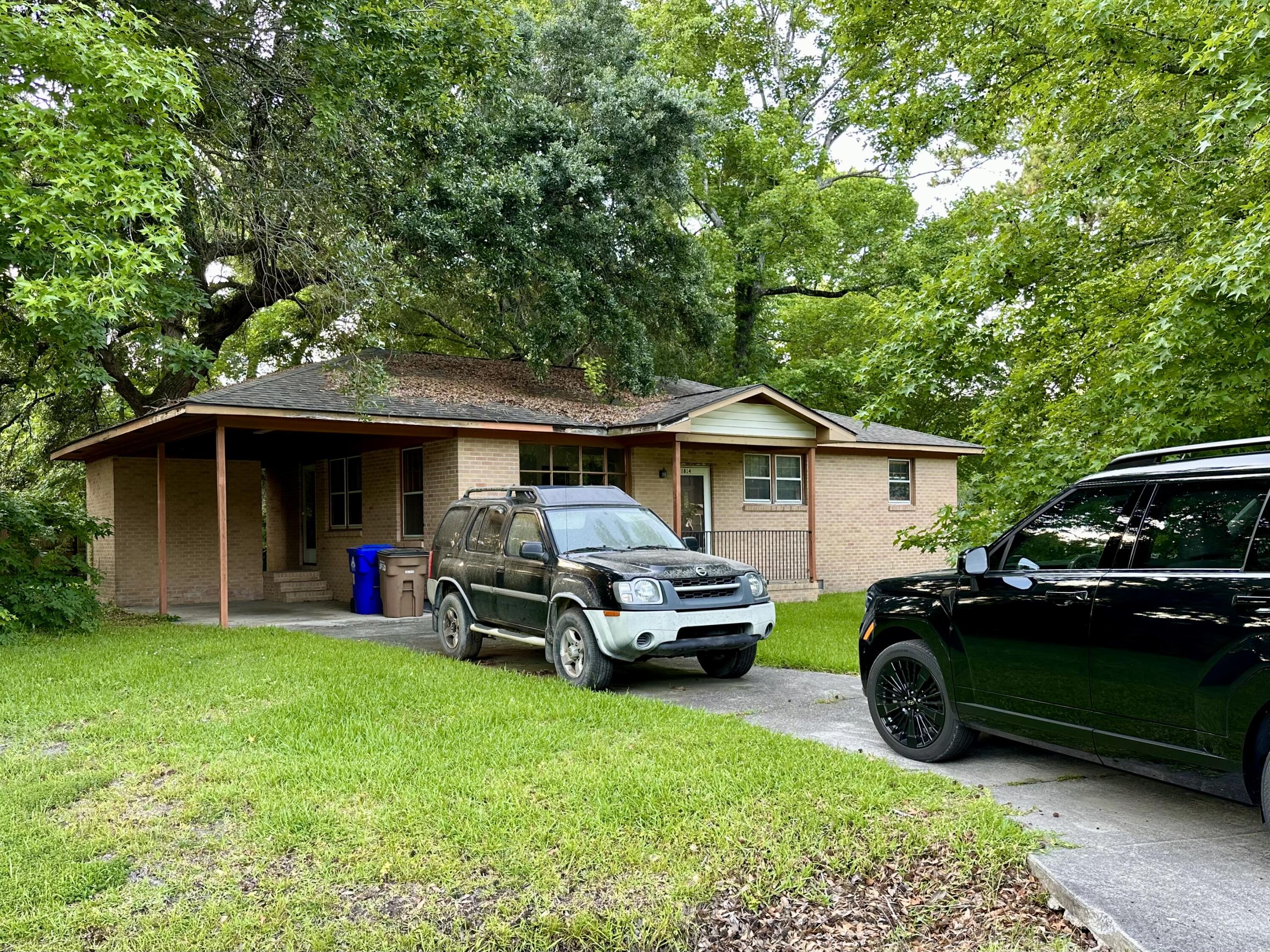 1814 S Mayflower Drive Charleston SC 29412