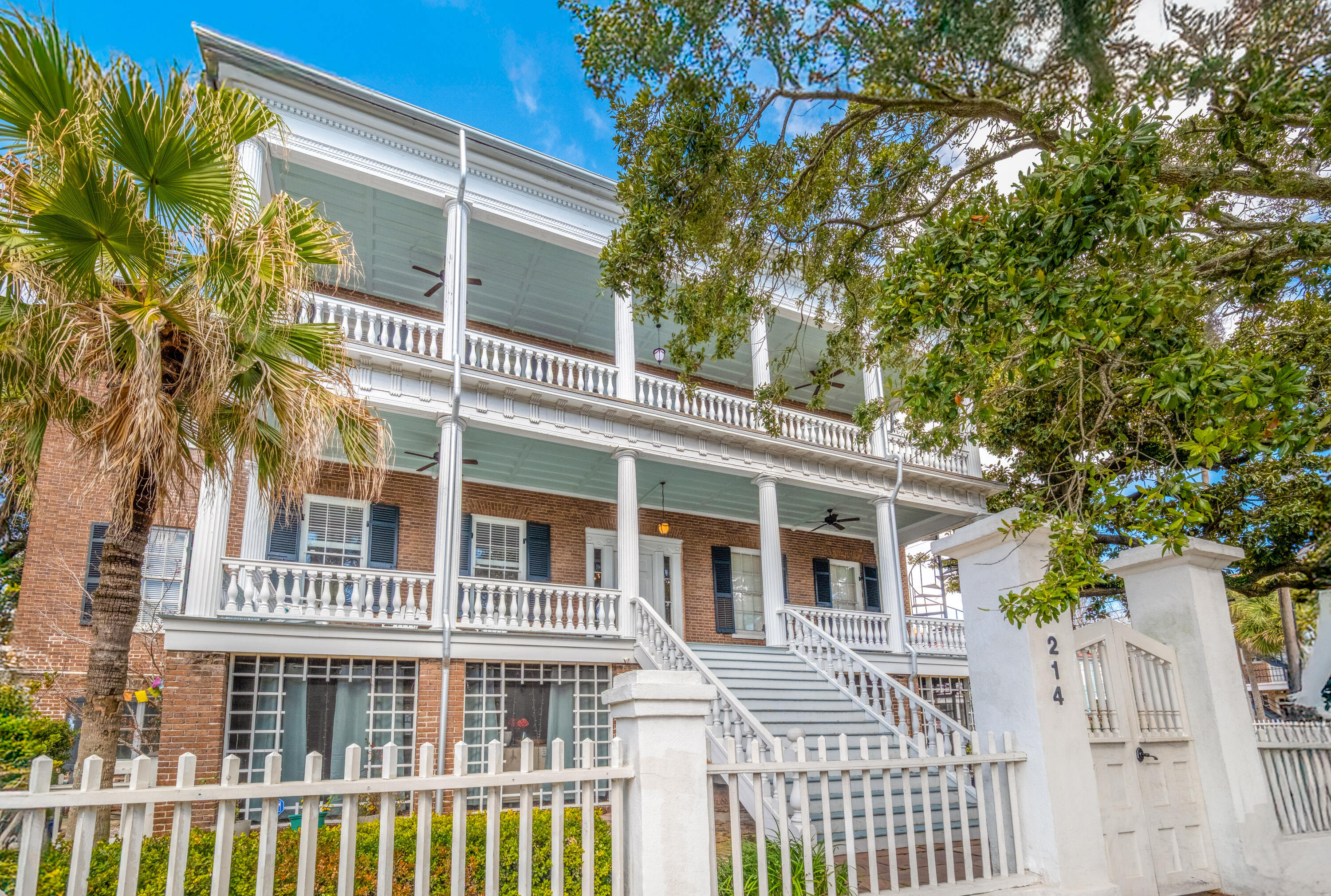 214 Calhoun Street Charleston SC 29401