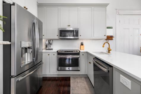 214 Calhoun Street Charleston SC 29401