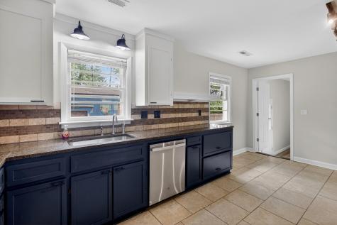 221 Forest Circle Summerville SC 29483