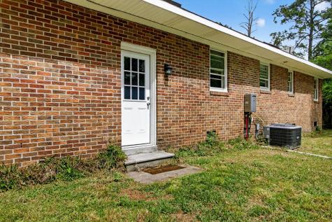 221 Forest Circle Summerville SC 29483