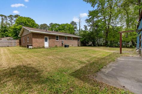 221 Forest Circle Summerville SC 29483
