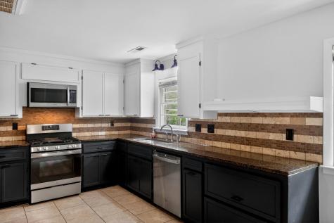 221 Forest Circle Summerville SC 29483