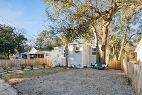 2384 Cambridge Avenue North Charleston SC 29405