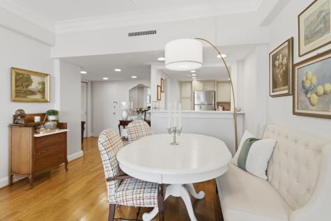 14 Lockwood Drive Charleston SC 29401