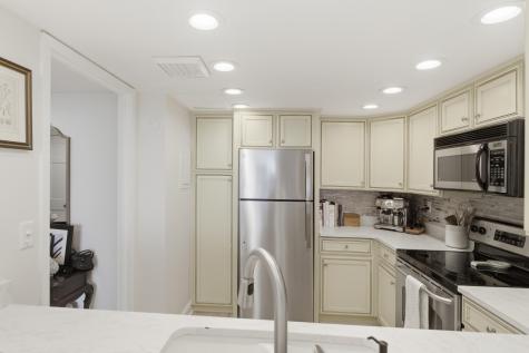 14 Lockwood Drive Charleston SC 29401