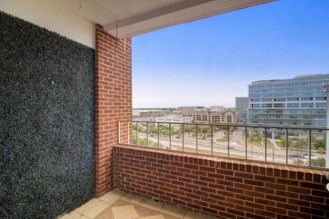 14 Lockwood Drive Charleston SC 29401