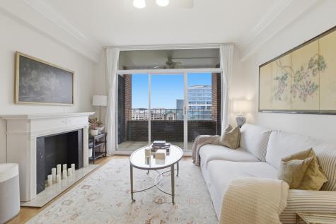 14 Lockwood Drive Charleston SC 29401