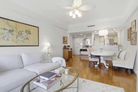 14 Lockwood Drive Charleston SC 29401
