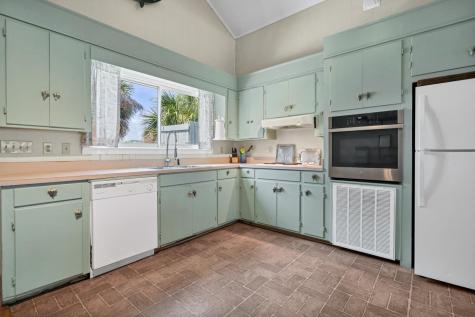 111 Palmetto Boulevard Edisto Beach SC 29438