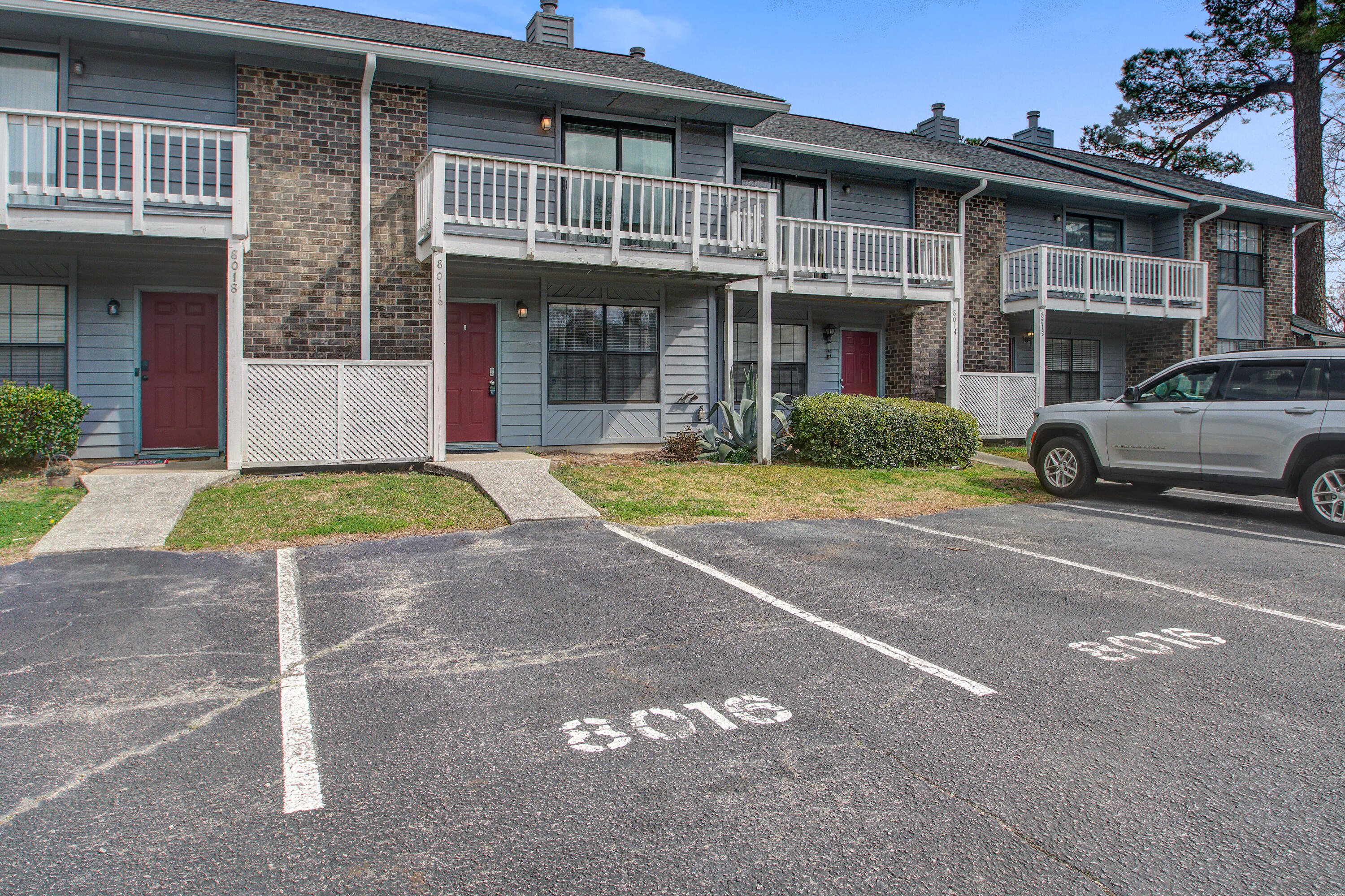 8016 Thelen Street North Charleston SC 29406