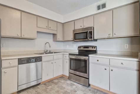 8016 Thelen Street North Charleston SC 29406