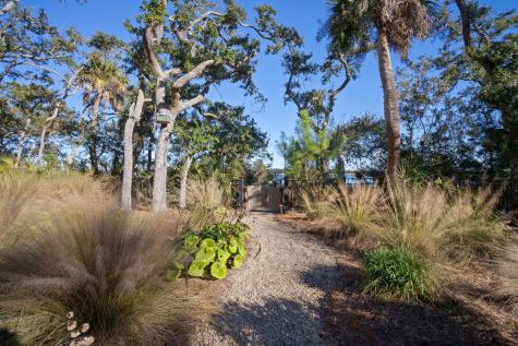 11 N Point Trail Beaufort SC 29907