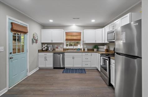 5736 Allison Avenue Hanahan SC 29410