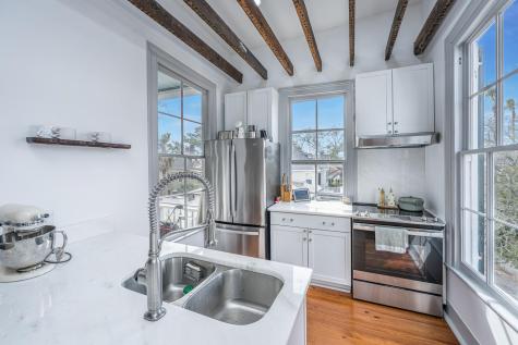 20 Limehouse Street Charleston SC 29401