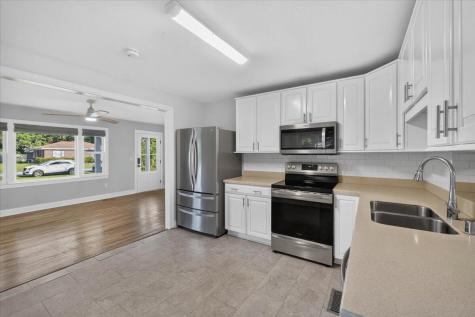 1060 Pauline Avenue James Island SC 29412
