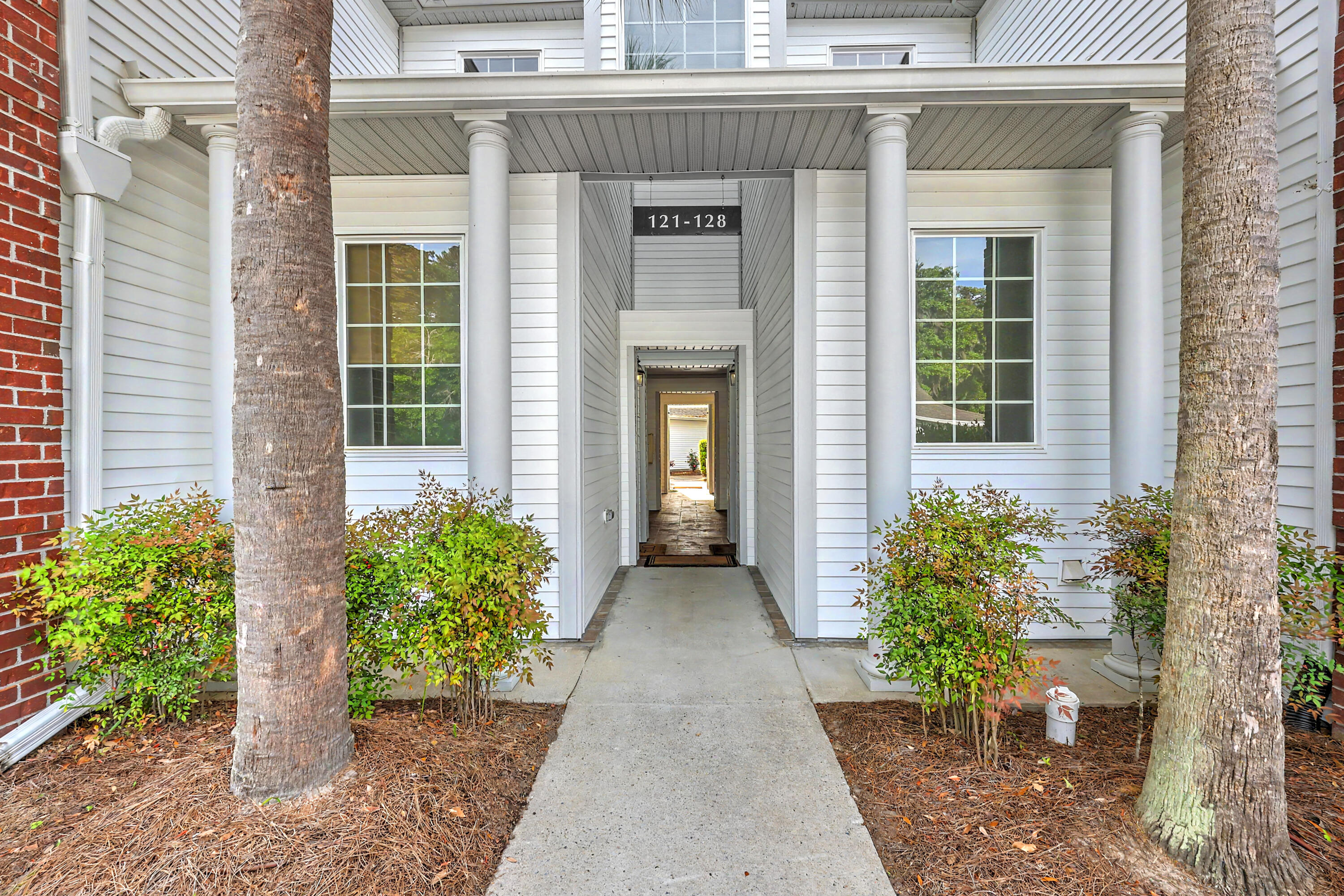 125 Golfview Lane Summerville SC 29485