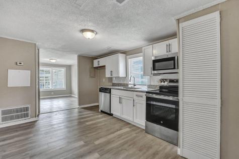 1984 Hugo Avenue North Charleston SC 29405