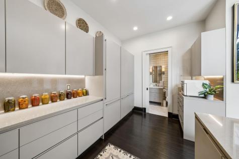 3 Chisolm Street Charleston SC 29401