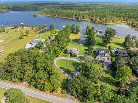 1554 Pinopolis Road Moncks Corner SC 29461