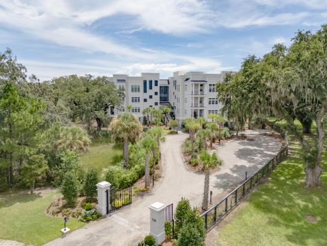108 Fairbanks Oak Alley Daniel Island SC 29492