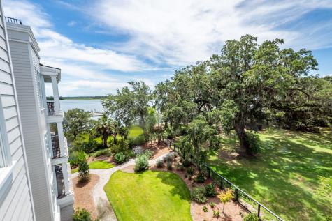 108 Fairbanks Oak Alley Daniel Island SC 29492
