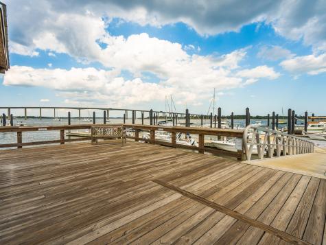 320 Longshore Street Charleston SC 29492