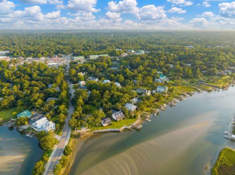 44 Hook Drive Pawleys Island SC 29585