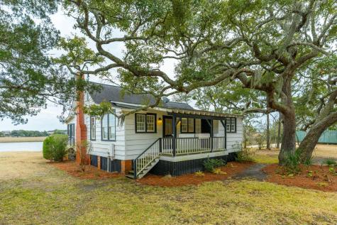 44 Hook Drive Pawleys Island SC 29585