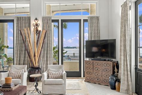 1 King Street Charleston SC 29401
