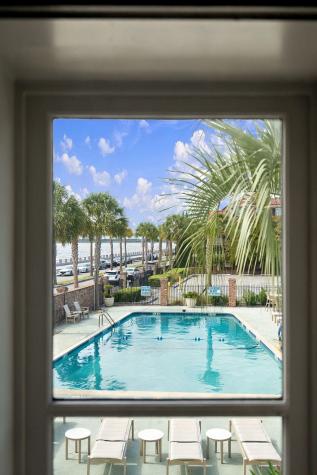 1 King Street Charleston SC 29401