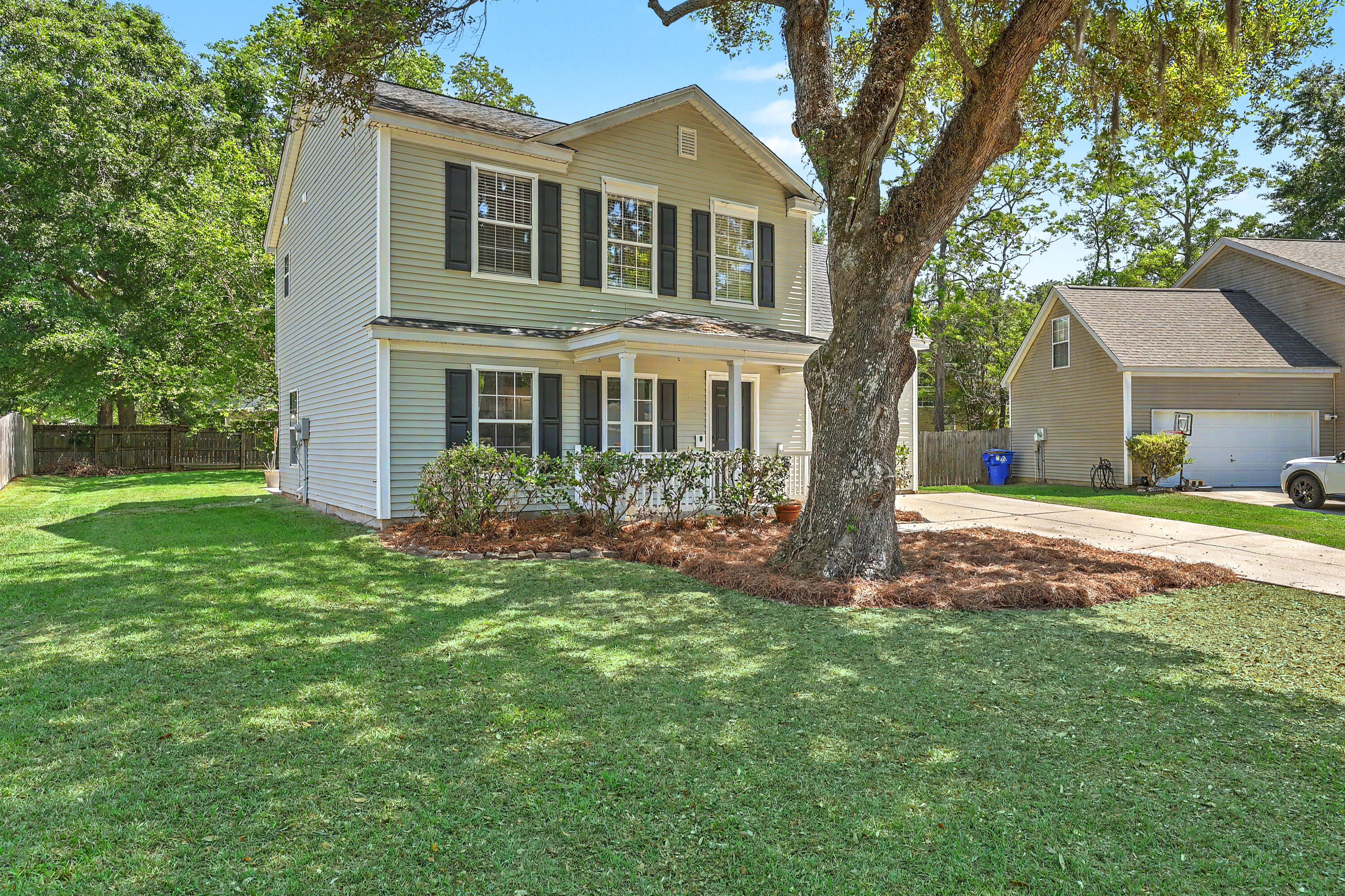 2466 Calamari Court North Charleston SC 29406