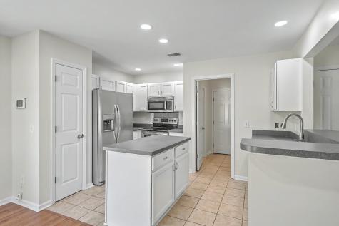 2466 Calamari Court North Charleston SC 29406