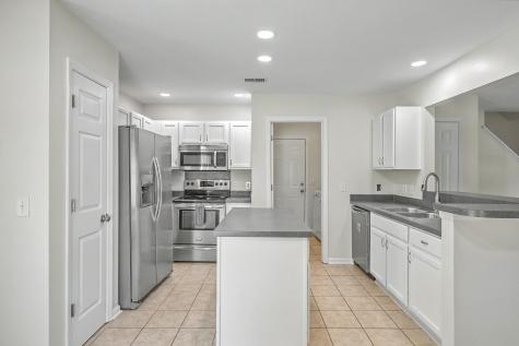 2466 Calamari Court North Charleston SC 29406