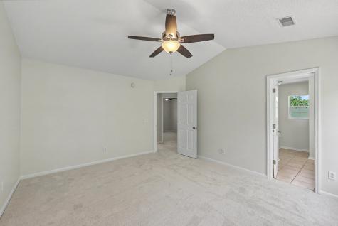 2466 Calamari Court North Charleston SC 29406