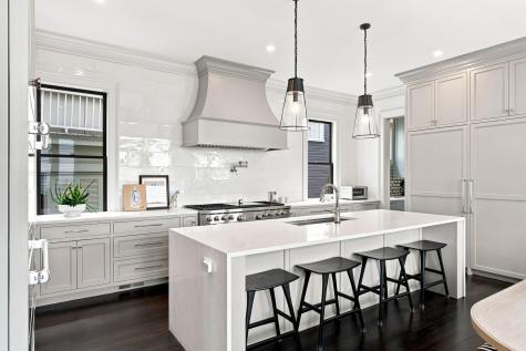 21 Lamboll Street Charleston SC 29401