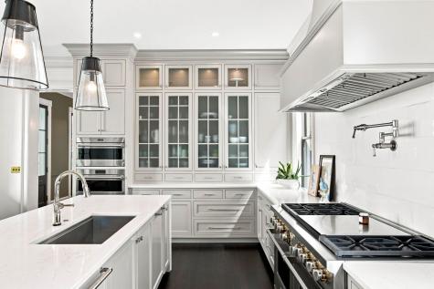 21 Lamboll Street Charleston SC 29401