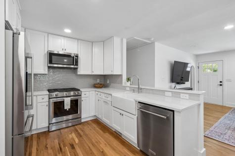 4 Ellen Avenue Mount Pleasant SC 29464