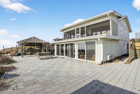 472 Myrtle Avenue Pawleys Island SC 29585