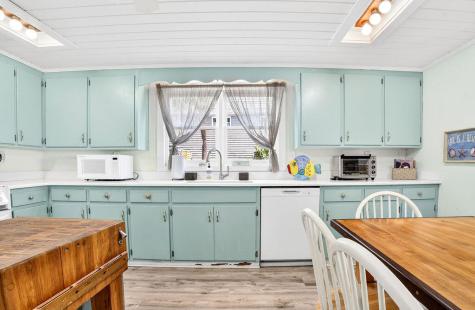 472 Myrtle Avenue Pawleys Island SC 29585