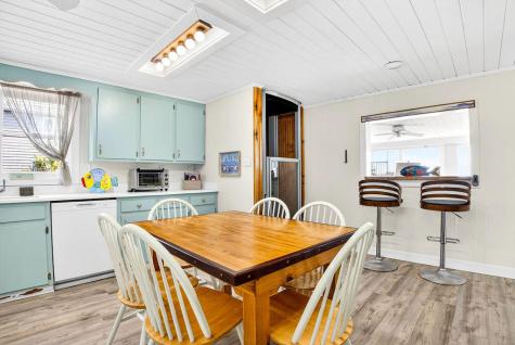472 Myrtle Avenue Pawleys Island SC 29585