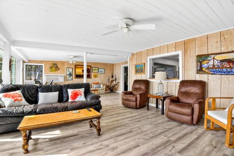 472 Myrtle Avenue Pawleys Island SC 29585