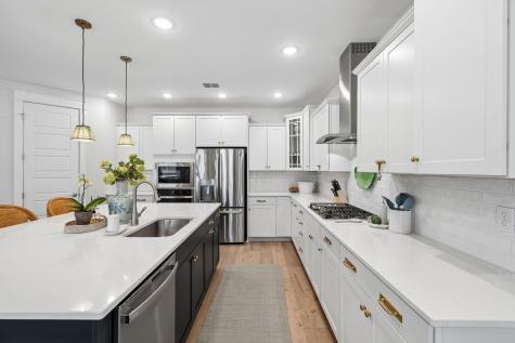 1566 N Lakeshore Drive Mount Pleasant SC 29466