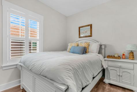 1442 Eutaw Battalion Drive Charleston SC 29412