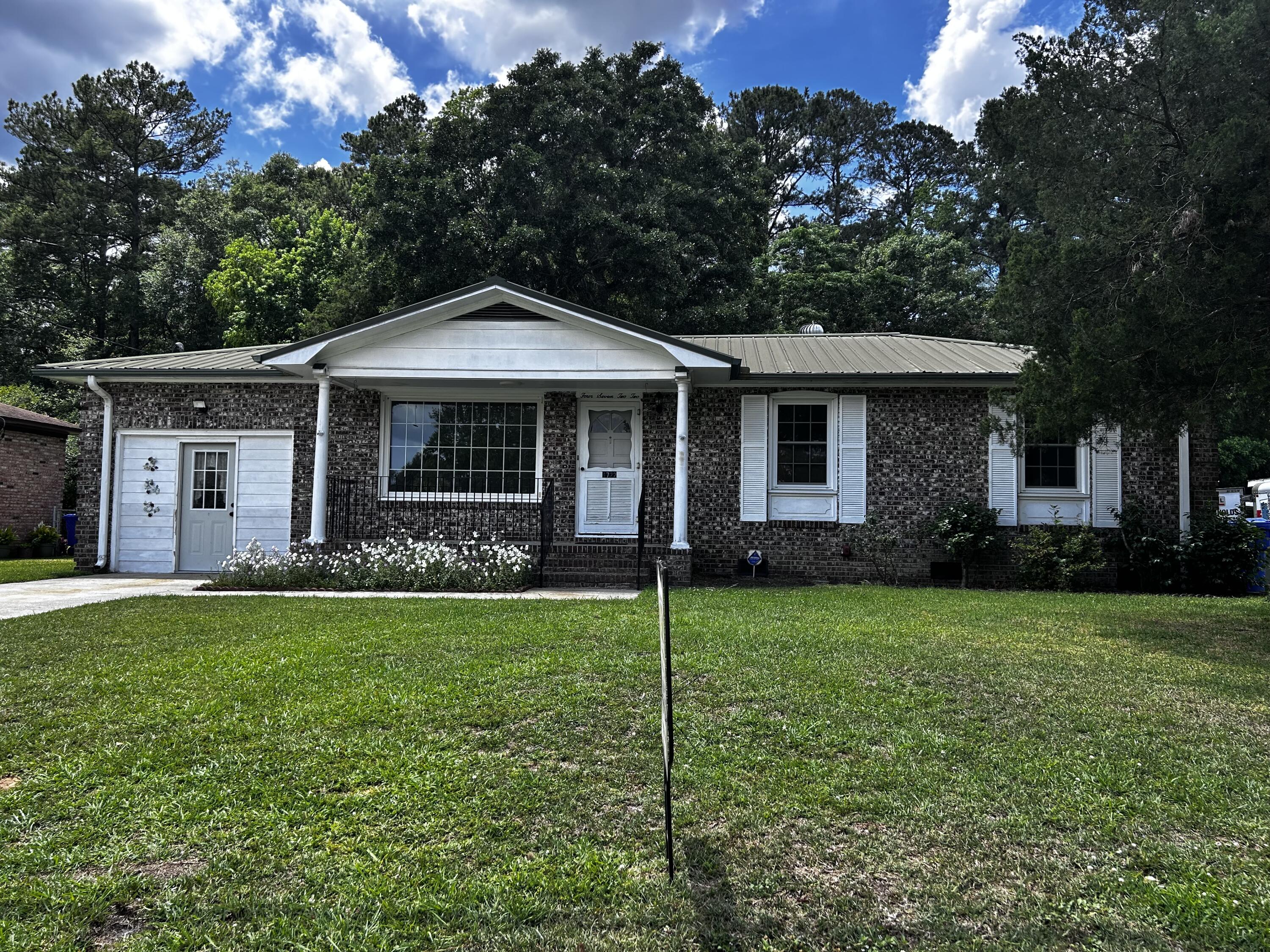 4722 Foxwood Drive North Charleston SC 29418