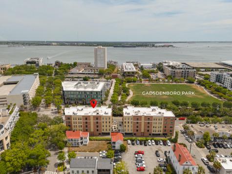 33 Calhoun Street Charleston SC 29401