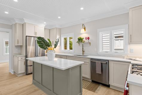 61 Maple Street Charleston SC 29403