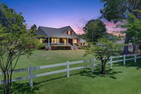 1335 Dennis Boulevard Moncks Corner SC 29461
