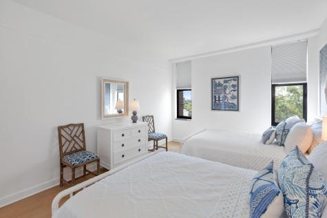 14 Lockwood Drive Charleston SC 29401