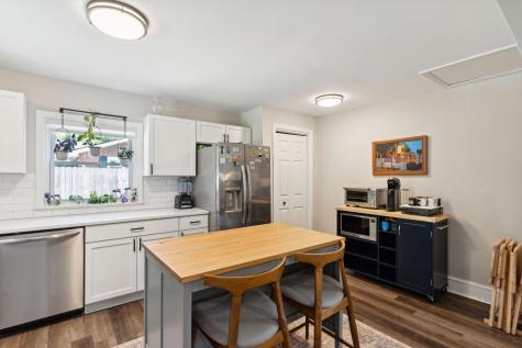 749 West Oak Forest Drive Charleston SC 29407